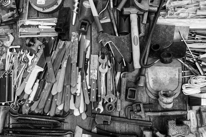 Quels outils sont indispensables pour intervenir sur sa plomberie ?